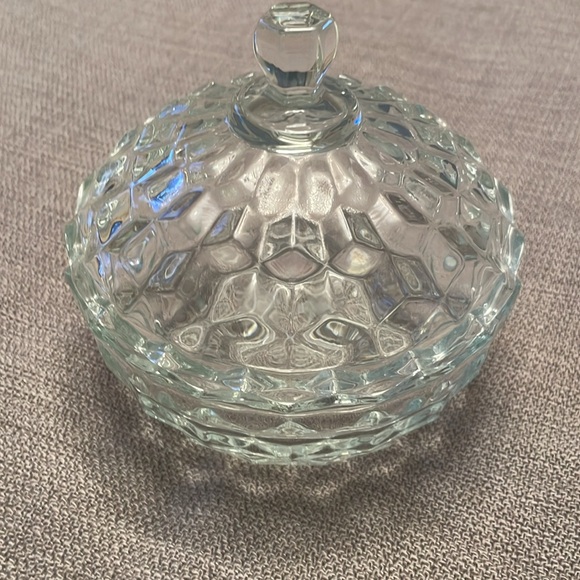 Vintage Candy Dish with Lid Indiana Glass Co. or Trinket Dish - Picture 9 of 9